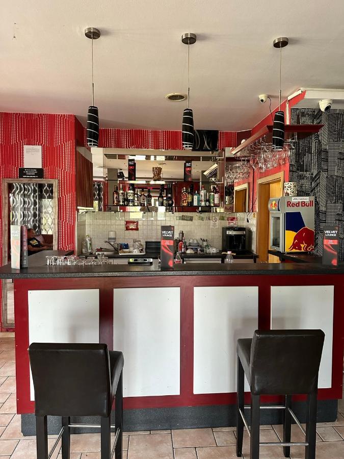 Velvet Motel Hegyeshalom Ngoại thất bức ảnh