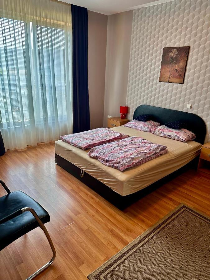 Velvet Motel Hegyeshalom Ngoại thất bức ảnh
