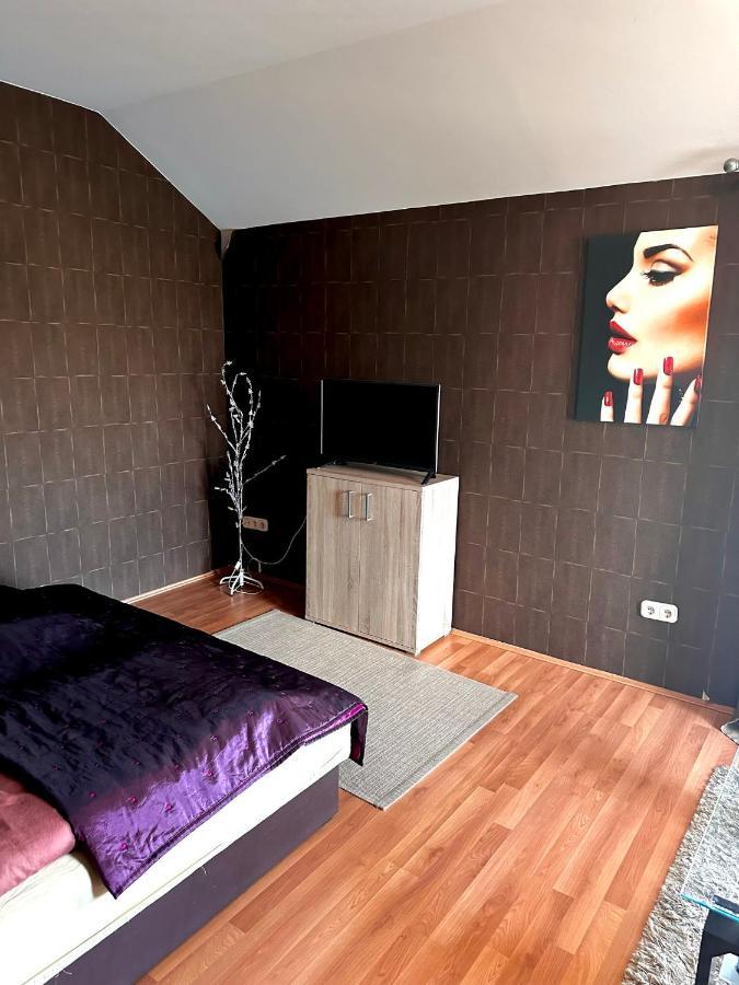 Velvet Motel Hegyeshalom Ngoại thất bức ảnh