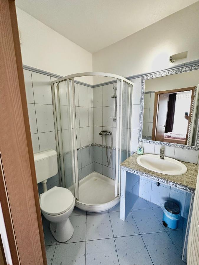 Velvet Motel Hegyeshalom Ngoại thất bức ảnh