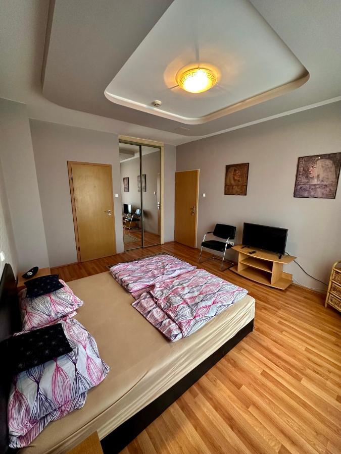 Velvet Motel Hegyeshalom Ngoại thất bức ảnh