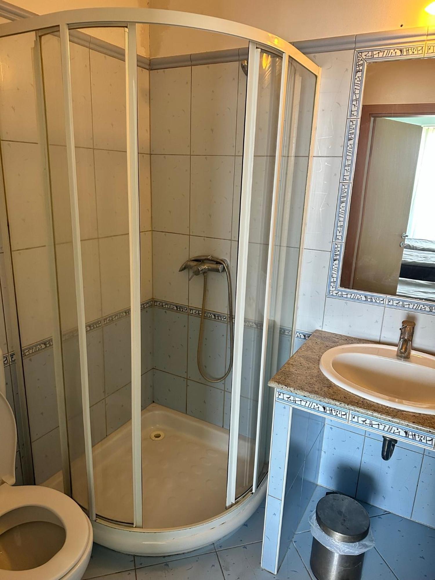 Velvet Motel Hegyeshalom Ngoại thất bức ảnh