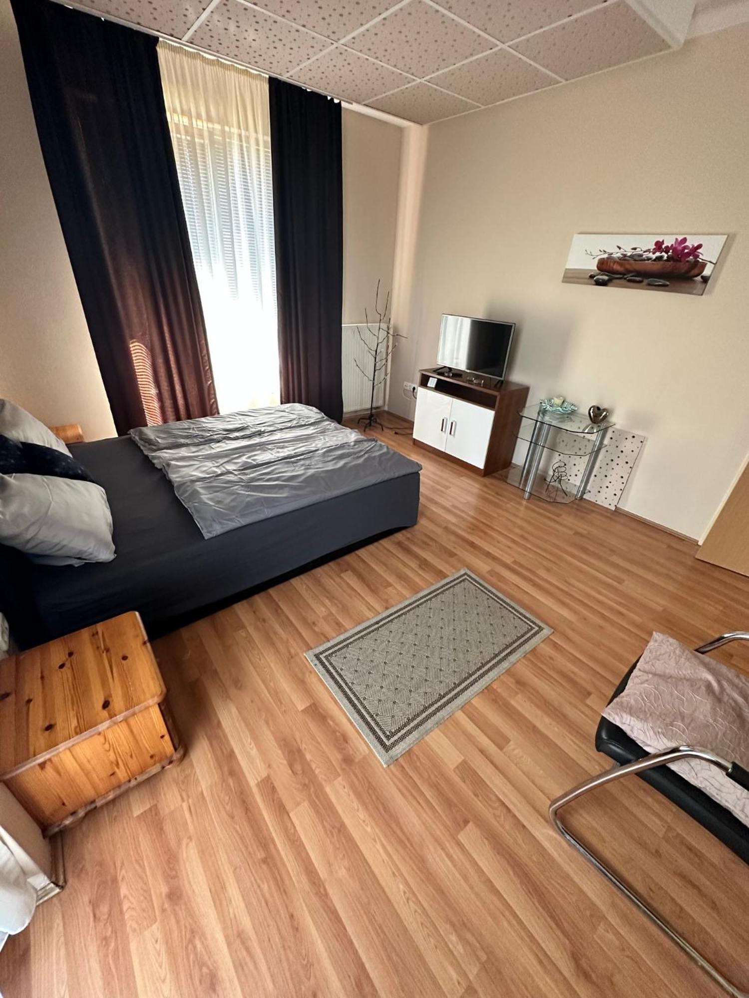 Velvet Motel Hegyeshalom Ngoại thất bức ảnh